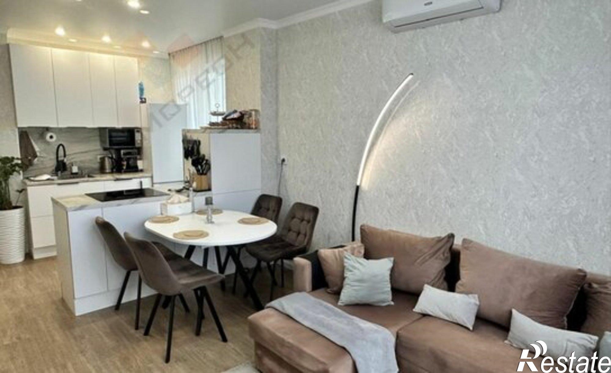 Купить квартиру за 8 300 000 рублей на улица 50 лет Октября, 104