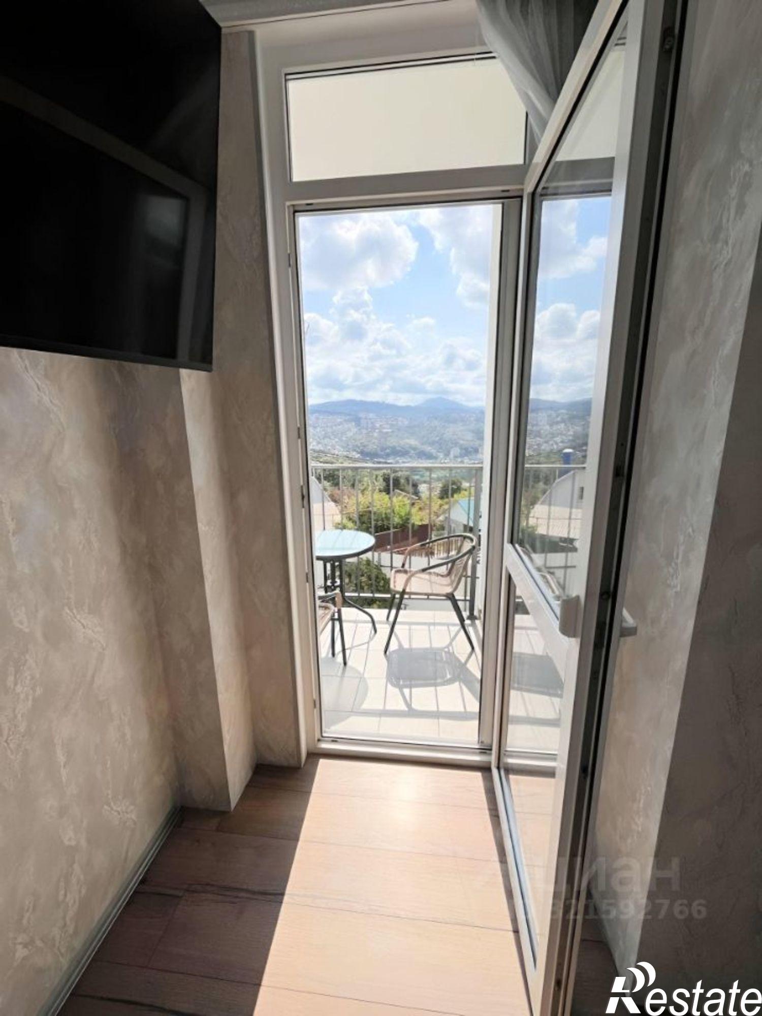 Купить квартиру за 9 000 000 рублей на Сочи, Высокогорная улица