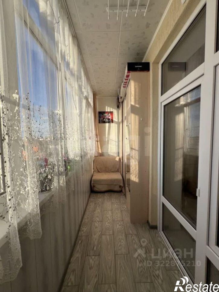 1-комн квартира Лазурная улица, 27,  д. 27