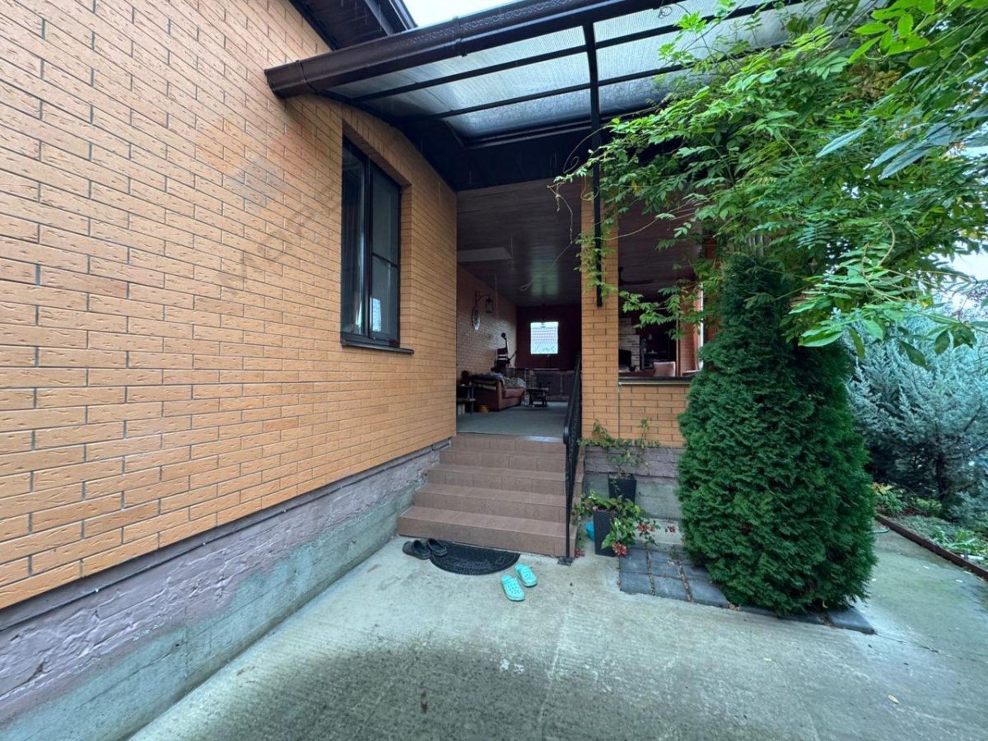 Купить дачу, дом, коттедж за 16 800 000 рублей на микрорайон Светлый, 44