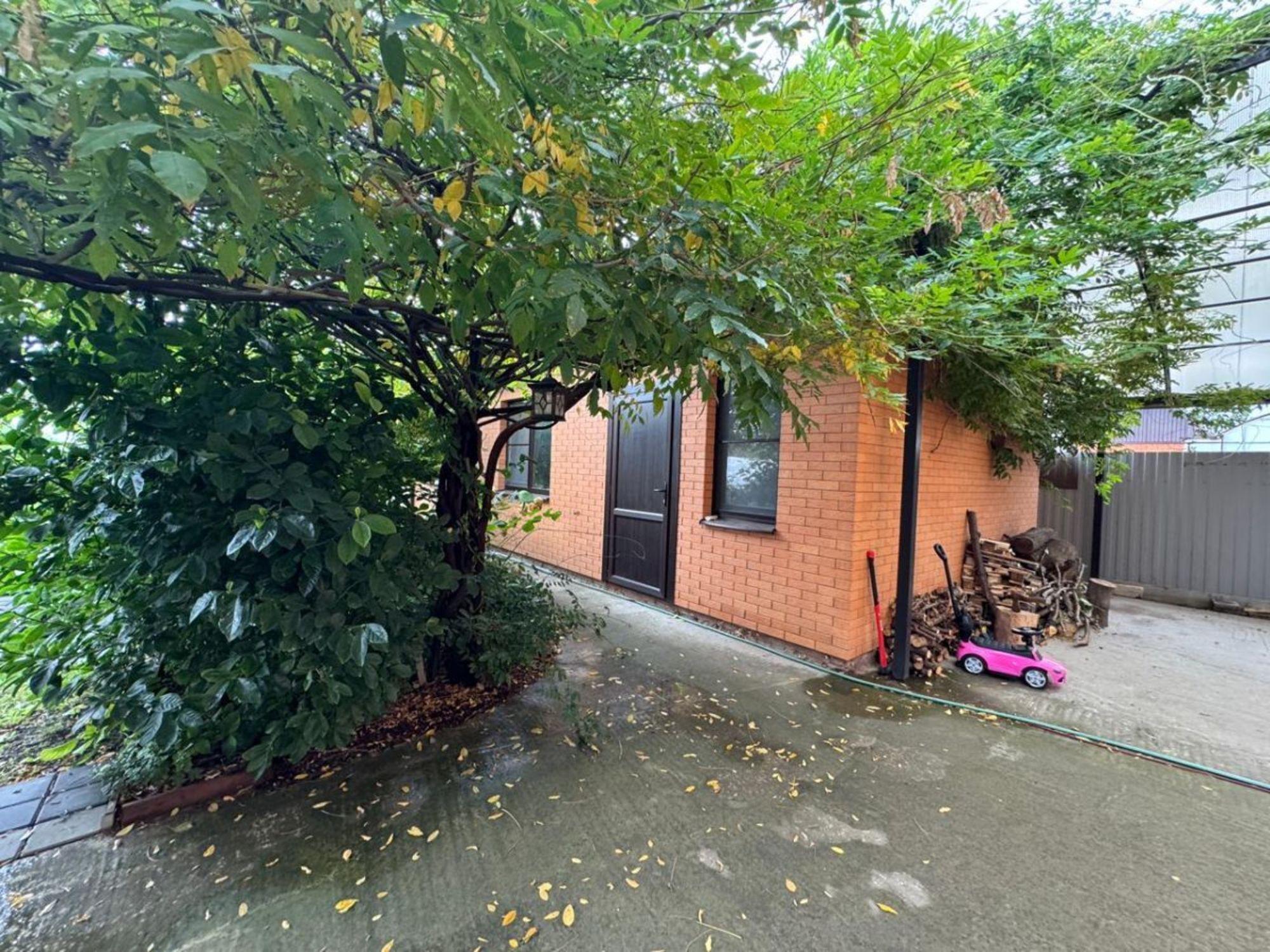 Купить дачу, дом, коттедж за 16 800 000 рублей на микрорайон Светлый, 44