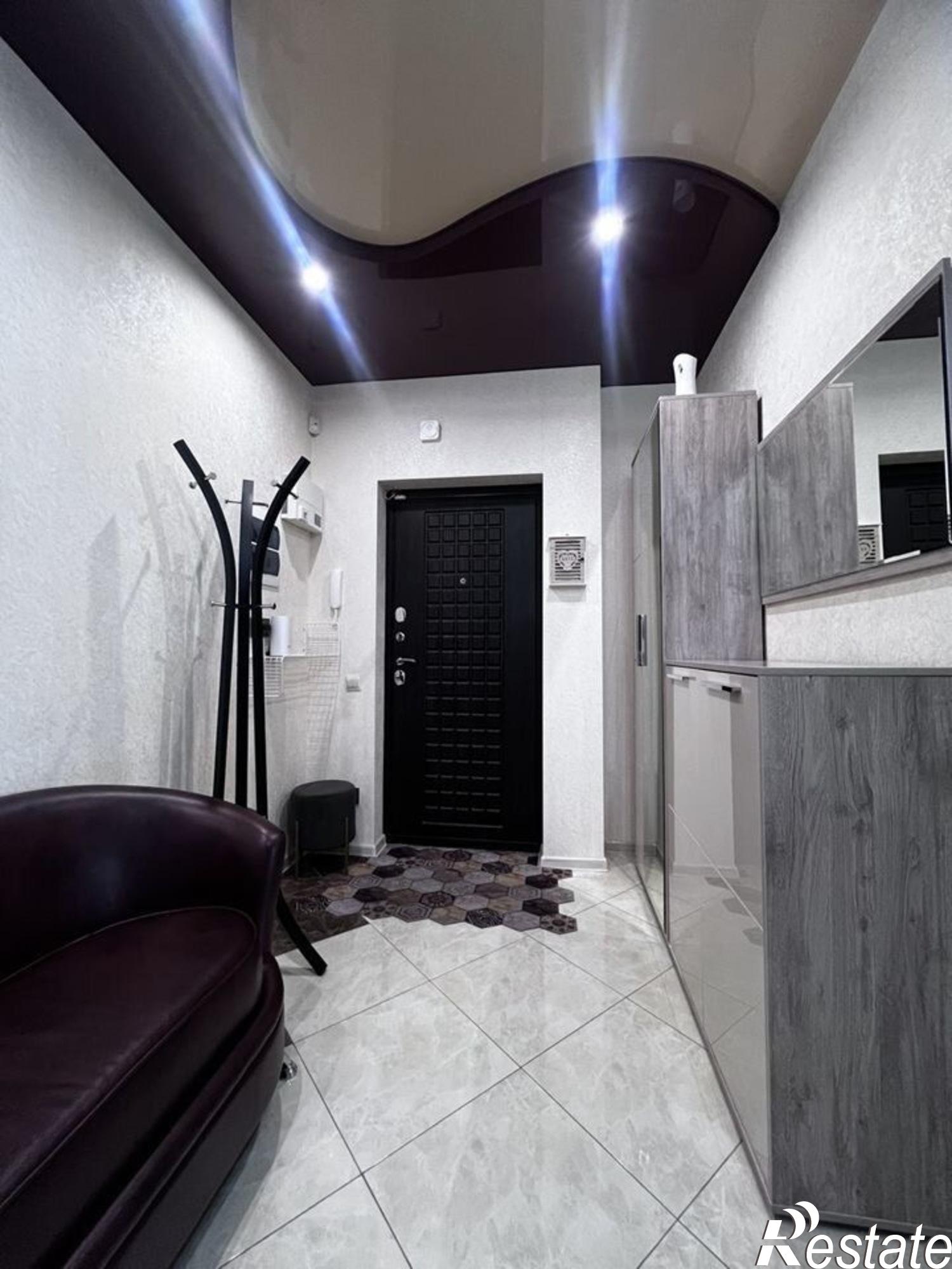 Купить квартиру за 25 000 000 рублей на Центральный внутригородской округ,Будённого улица,129