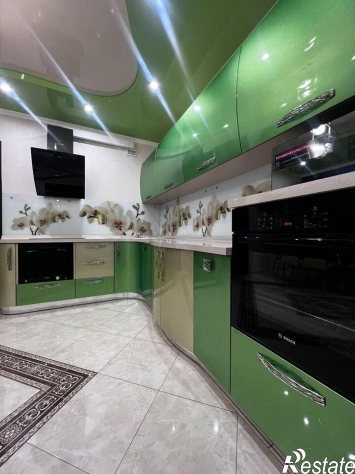 2-комн квартира Центральный внутригородской округ,Будённого улица,129