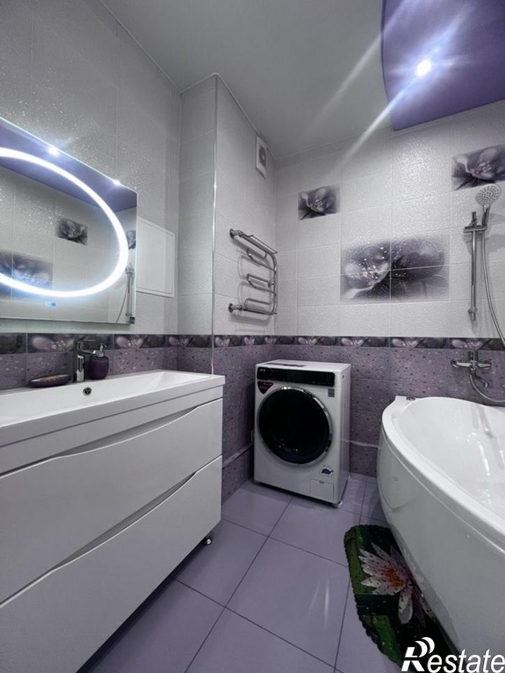 2-комн квартира Центральный внутригородской округ,Будённого улица,129