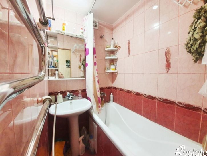 3-комн квартира 179