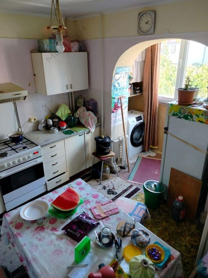 3-комн квартира Газовиков ул, 3