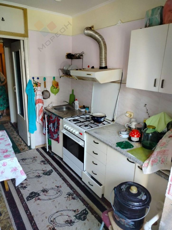 3-комн квартира Газовиков ул, 3