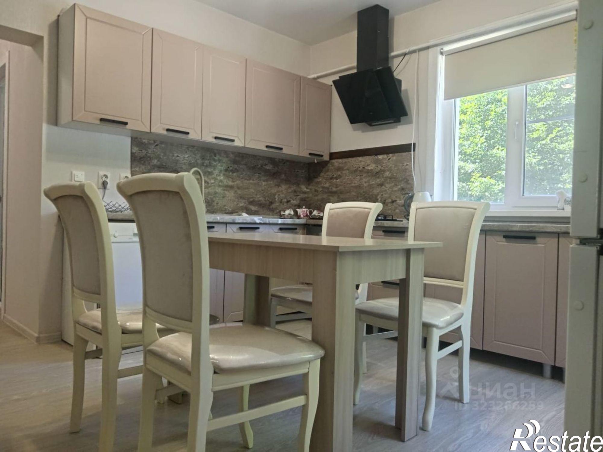 Купить дачу, дом, коттедж за 8 000 000 рублей на Горнарская улица, 19