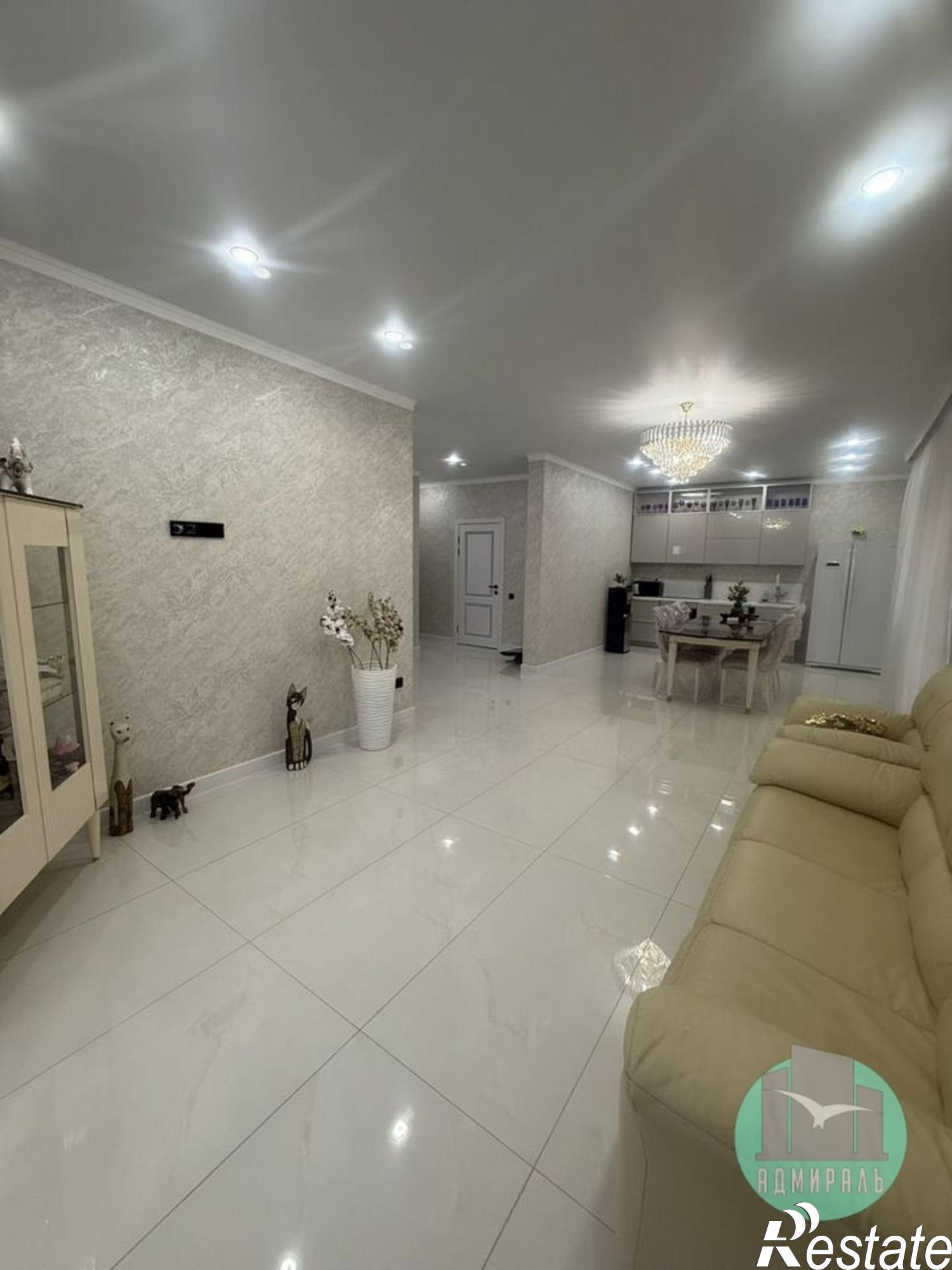 Купить дачу, дом, коттедж за 29 500 000 рублей на муниципальное образование Новороссийск,Зеленая улица