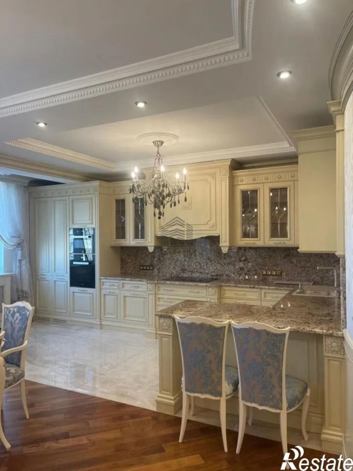 3-комн квартира Центральный внутригородской округ,имени Пушкина улица,14