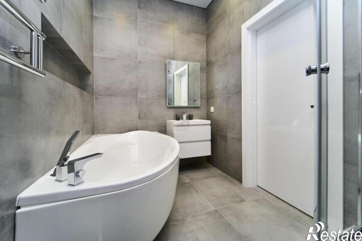 3-комн квартира Центральный внутригородской округ,имени Пушкина улица