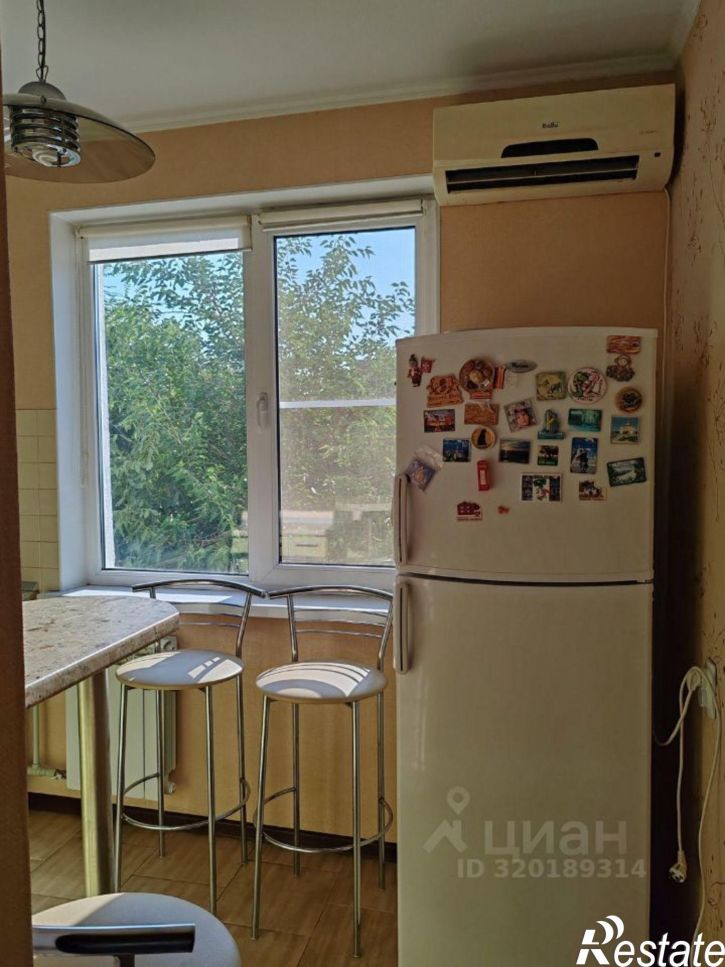 1-комн квартира улица 40 лет Победы, 63,  д. 63