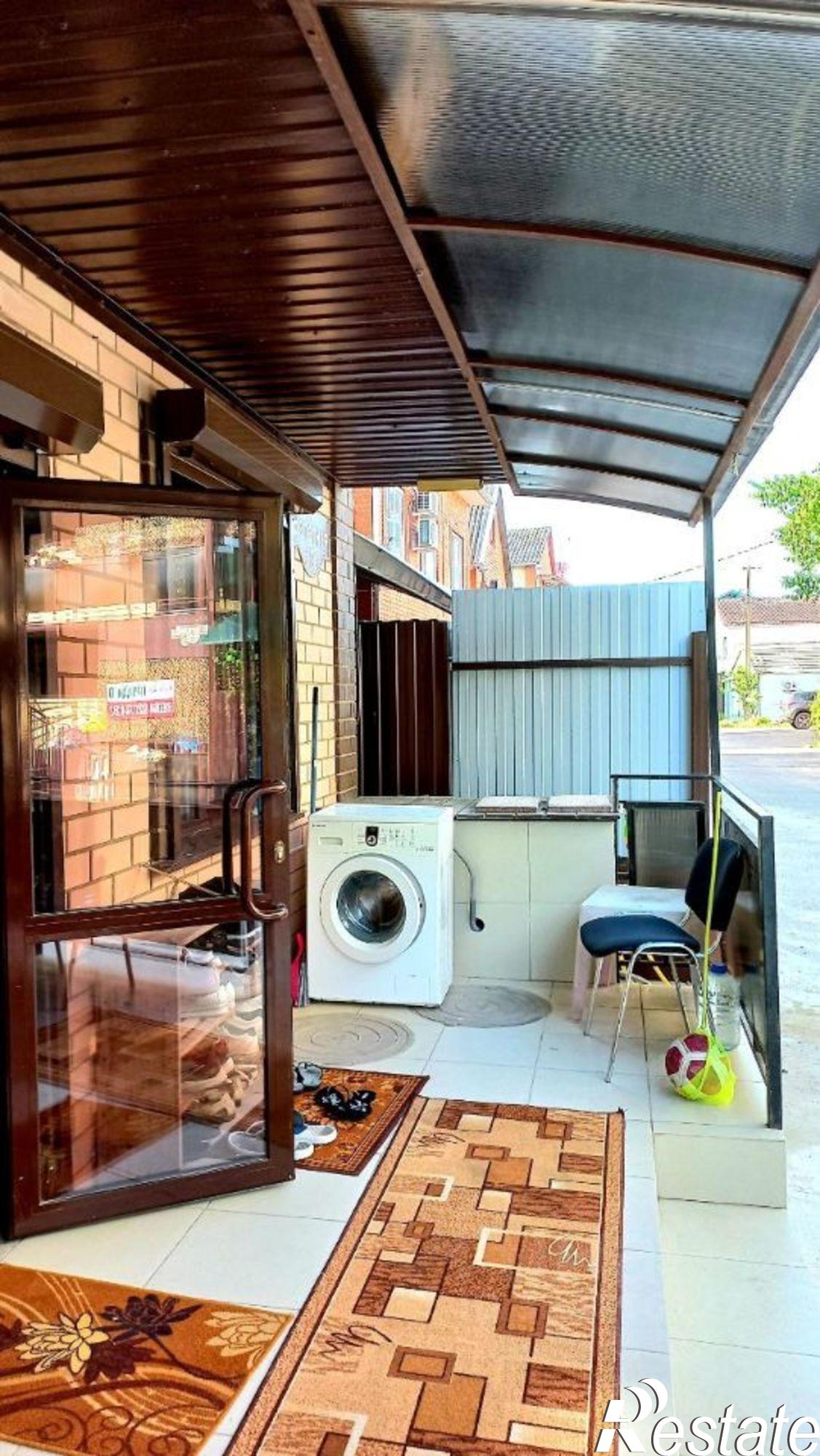 Купить дачу, дом, коттедж за 8 060 000 рублей на ул Азовская, 24