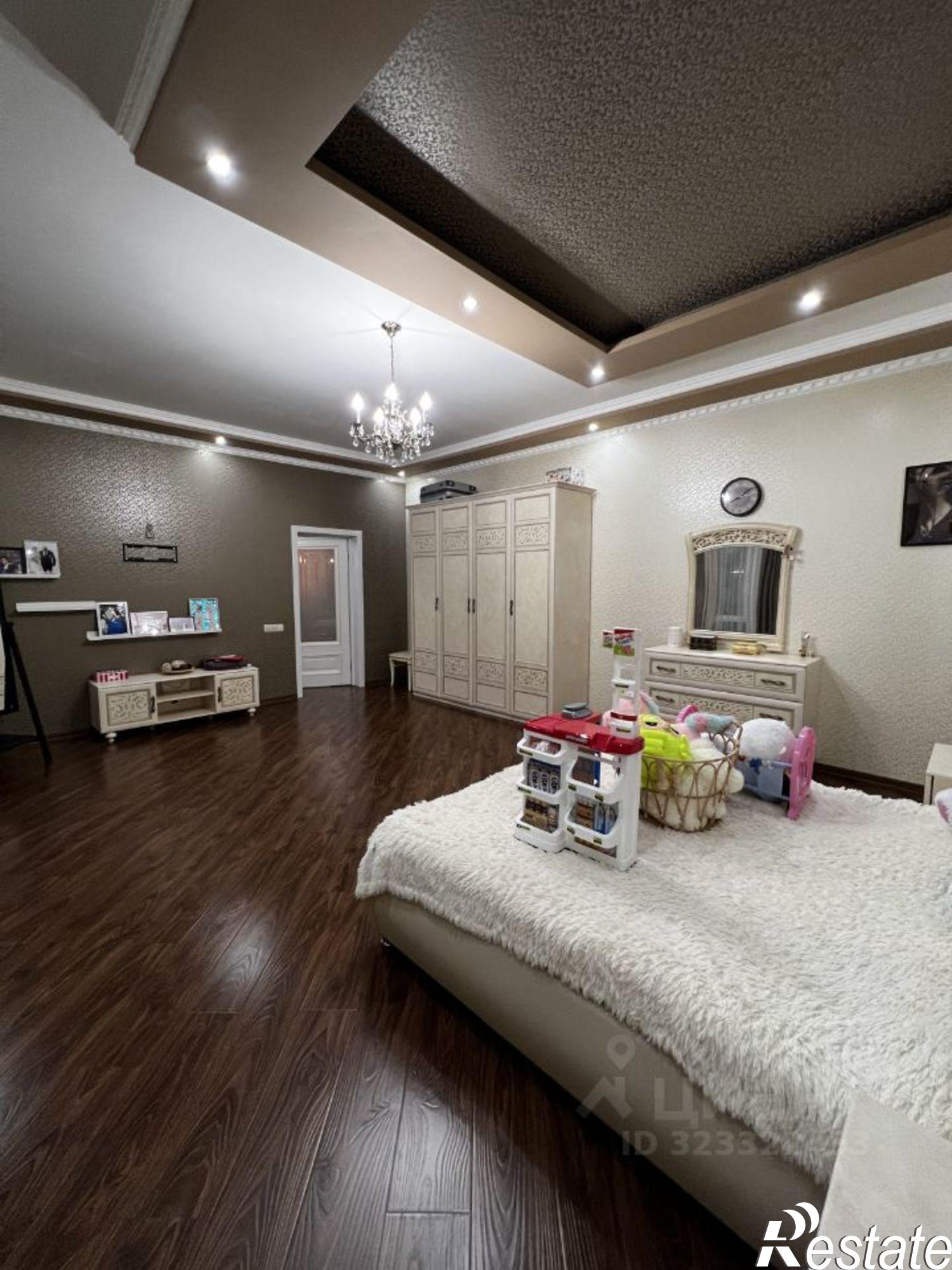 Купить дачу, дом, коттедж за 35 000 000 рублей на ул Афинская, 50