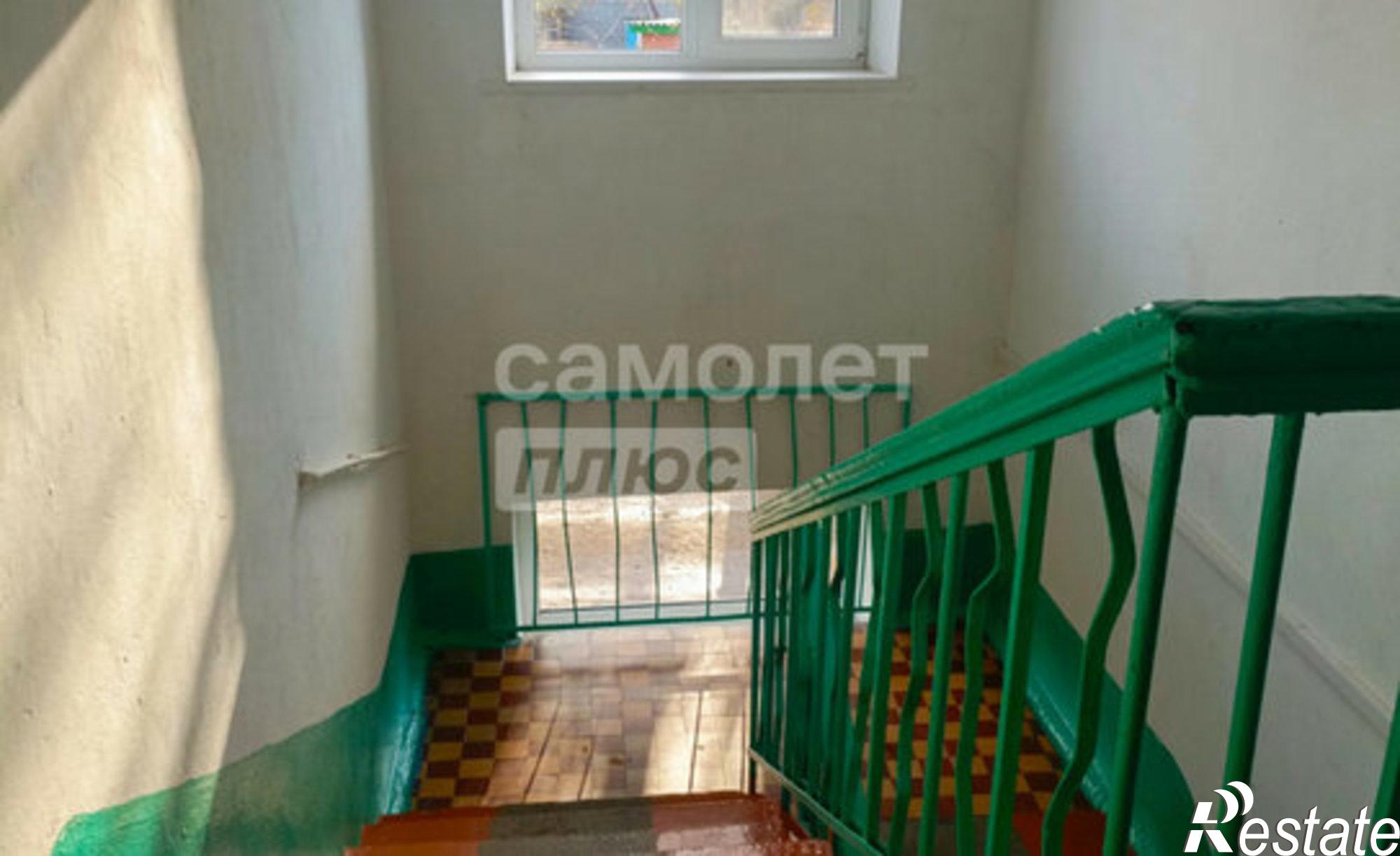 Купить квартиру за 2 000 000 рублей на Октябрьская улица, 219