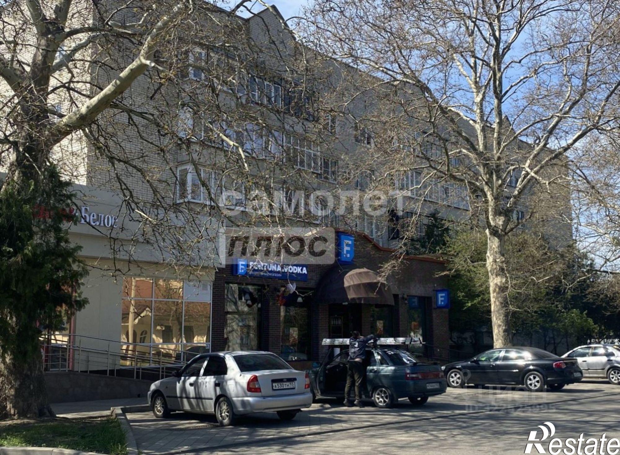 Купить квартиру за 4 500 000 рублей на Приморско-Ахтарский район