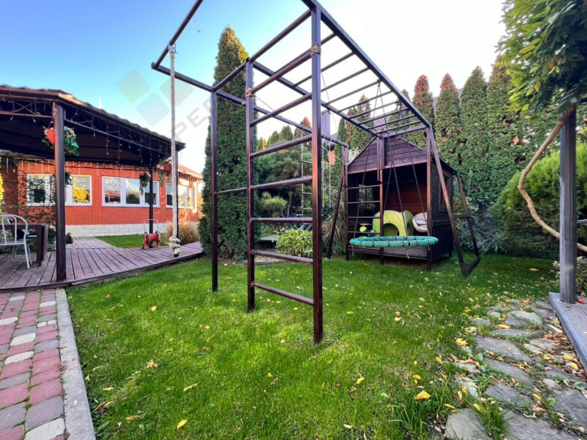 Купить дачу, дом, коттедж за 15 800 000 рублей на Красноармейский пер, 99