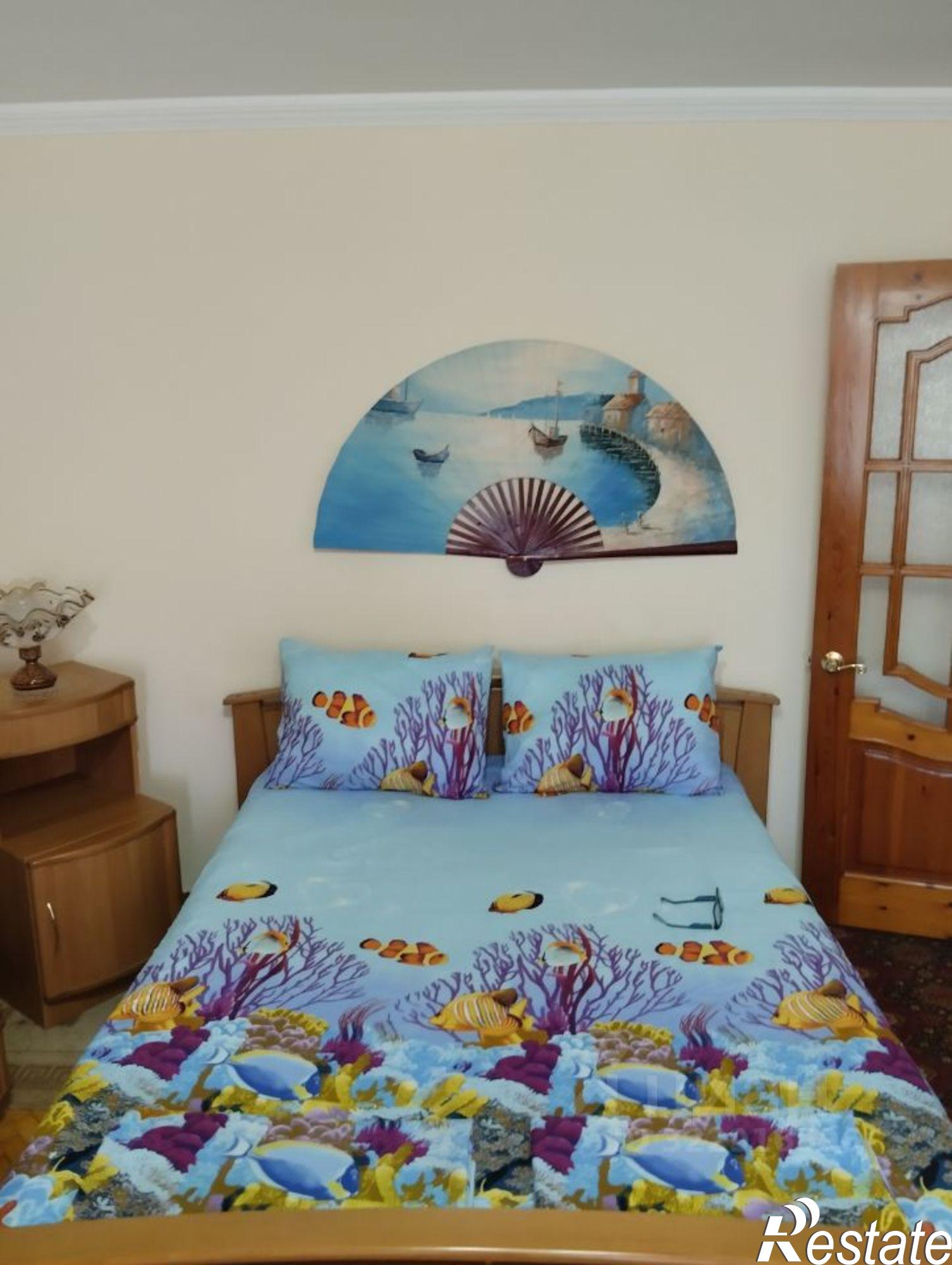 Сдать квартиру за 16 000 рублей на Ейск, улица Сергея Романа