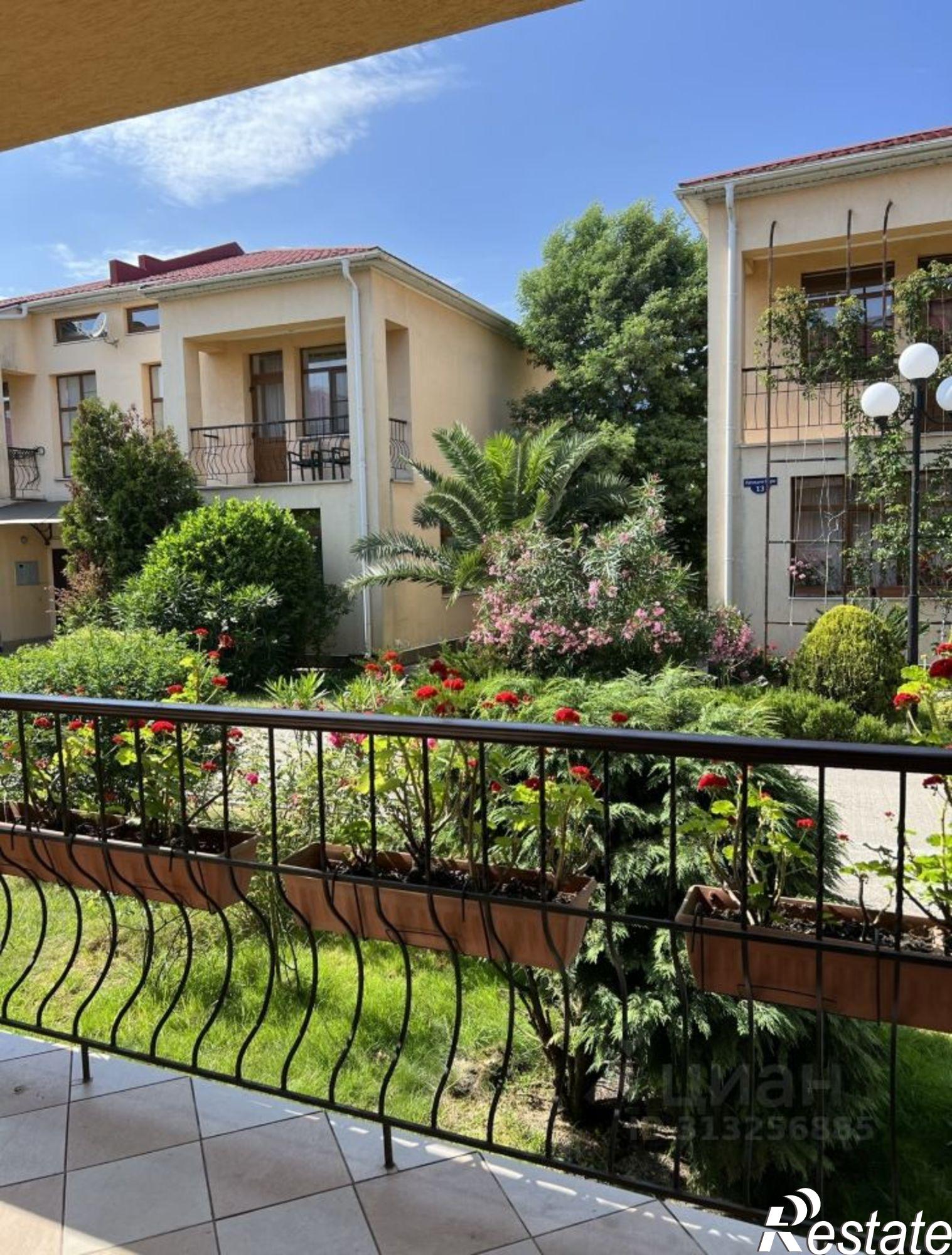 Сдать дачу, дом, коттедж за 100 000 рублей на Сочи, улица Ленина, 217А/19Б