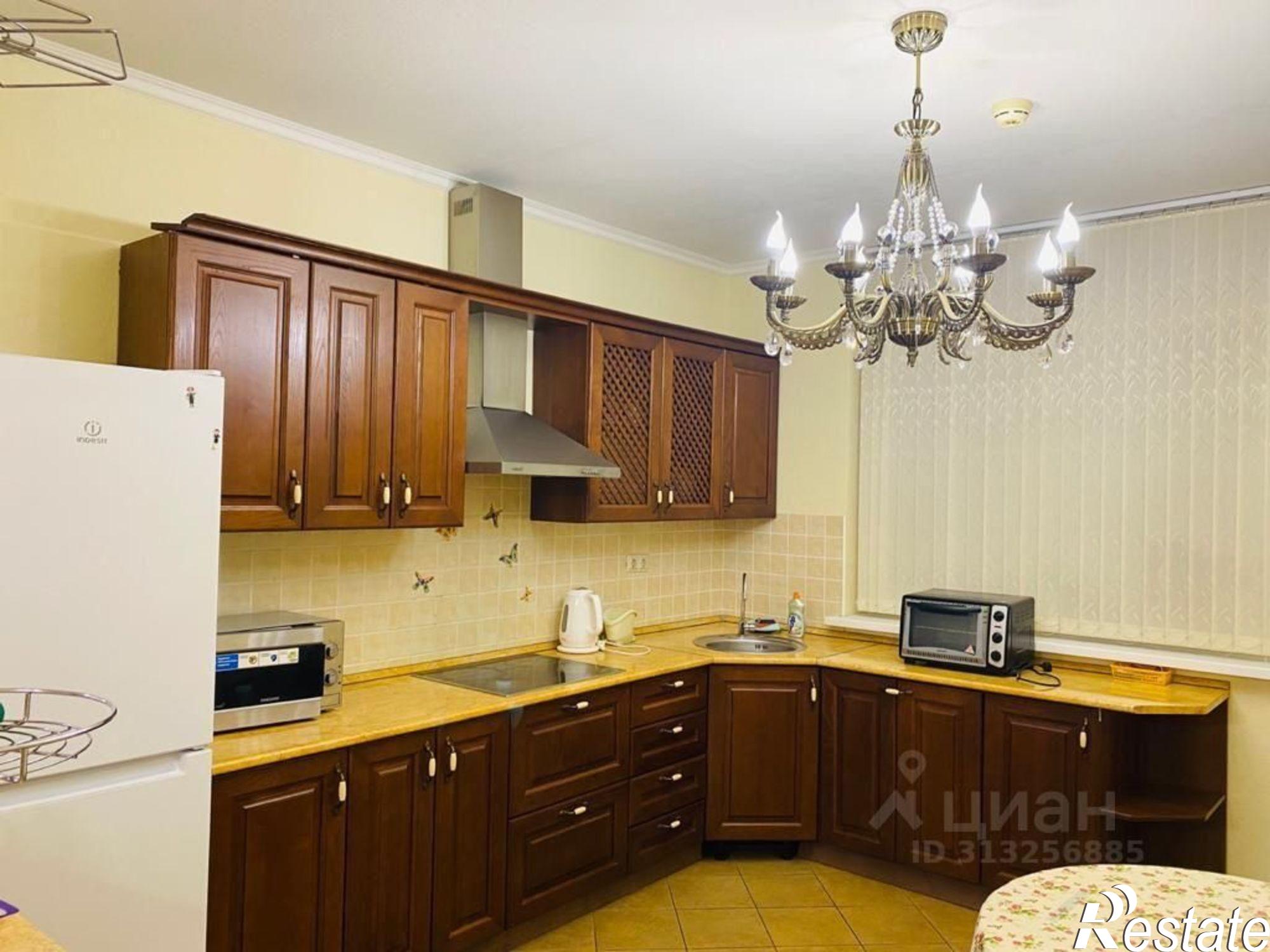 Сдать дачу, дом, коттедж за 100 000 рублей на Сочи, улица Ленина, 217А/19Б