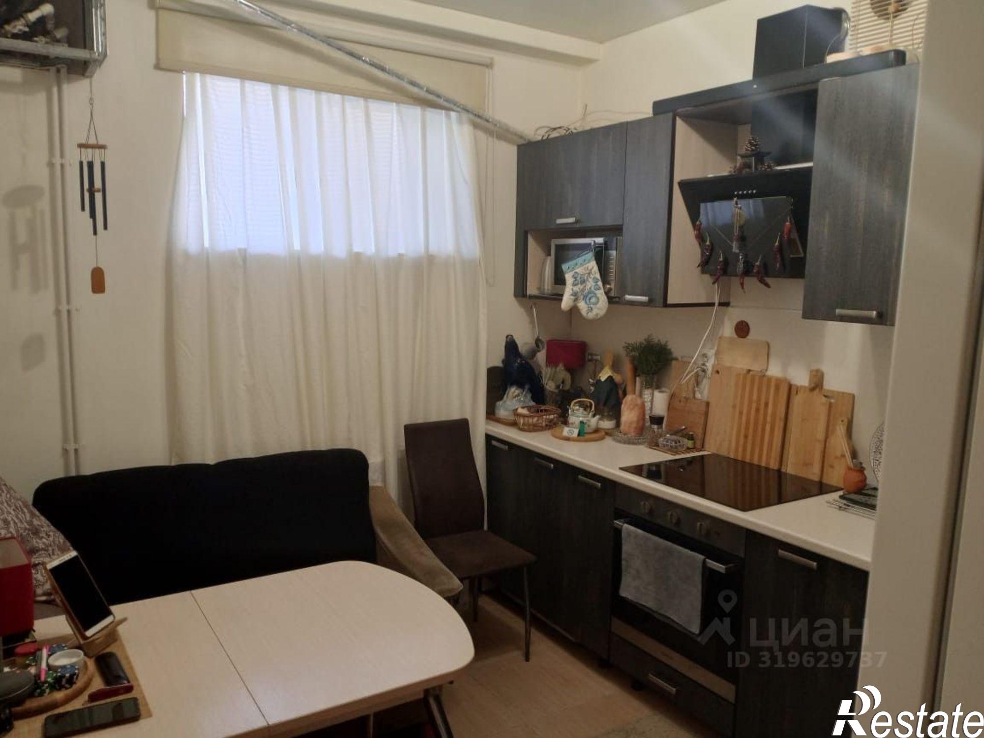 Купить квартиру за 2 600 000 рублей на Ейский район, Ейск г., Ейский