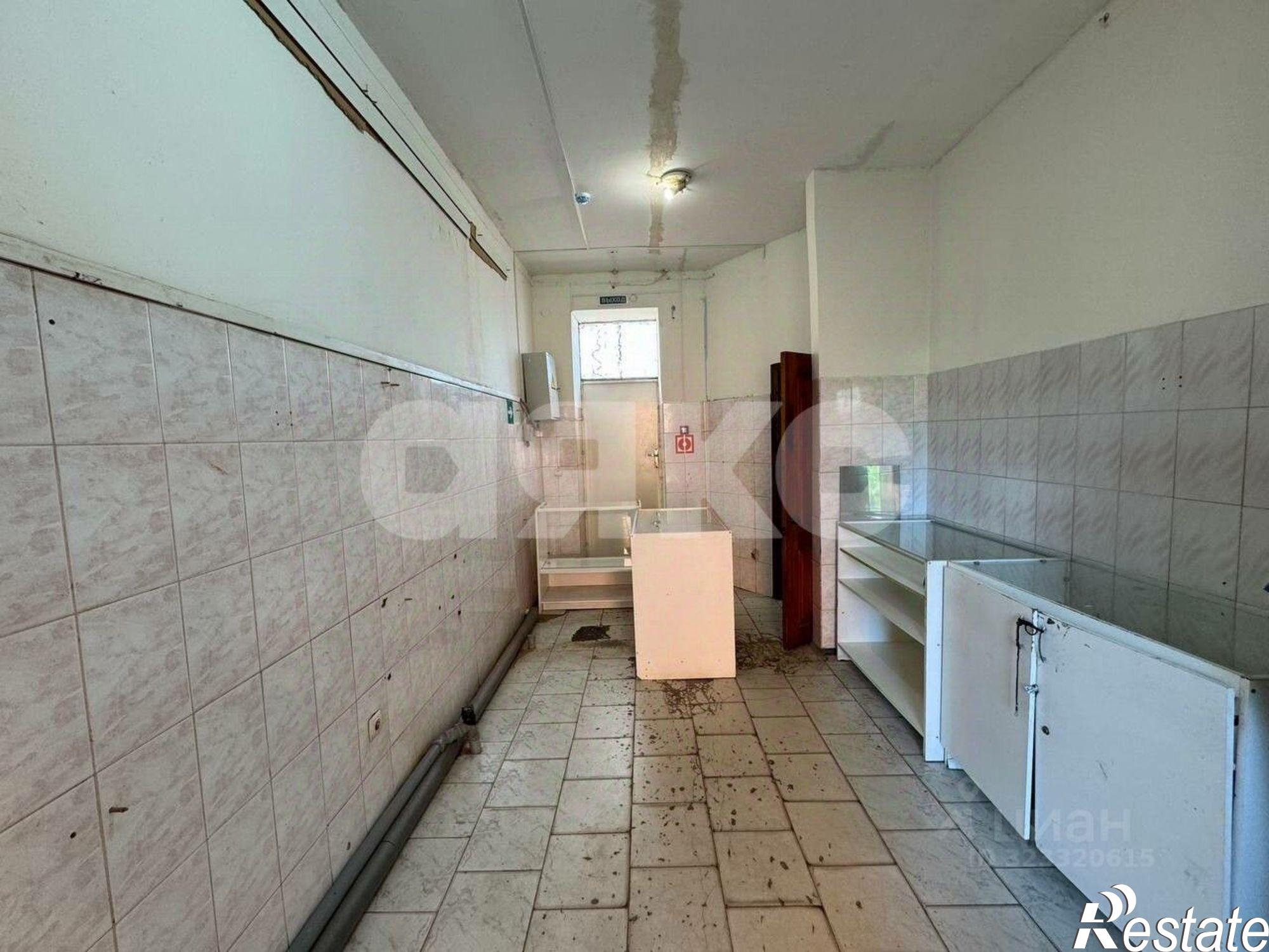 Купить торговое помещение за 3 200 010 рублей на Эстрадный переулок, 4