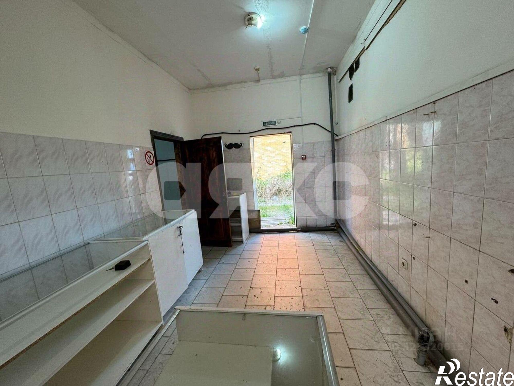 Купить торговое помещение за 3 200 010 рублей на Эстрадный переулок, 4