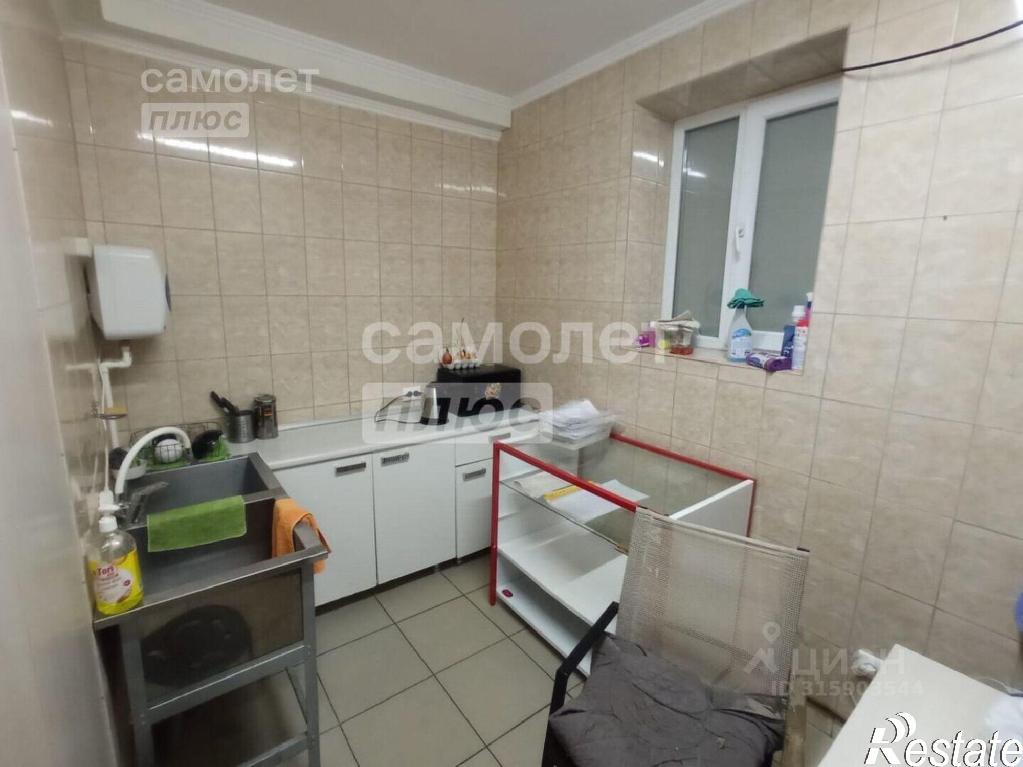 Купить торговое помещение за 7 957 760 рублей на Туапсинский район, Туапсе г.