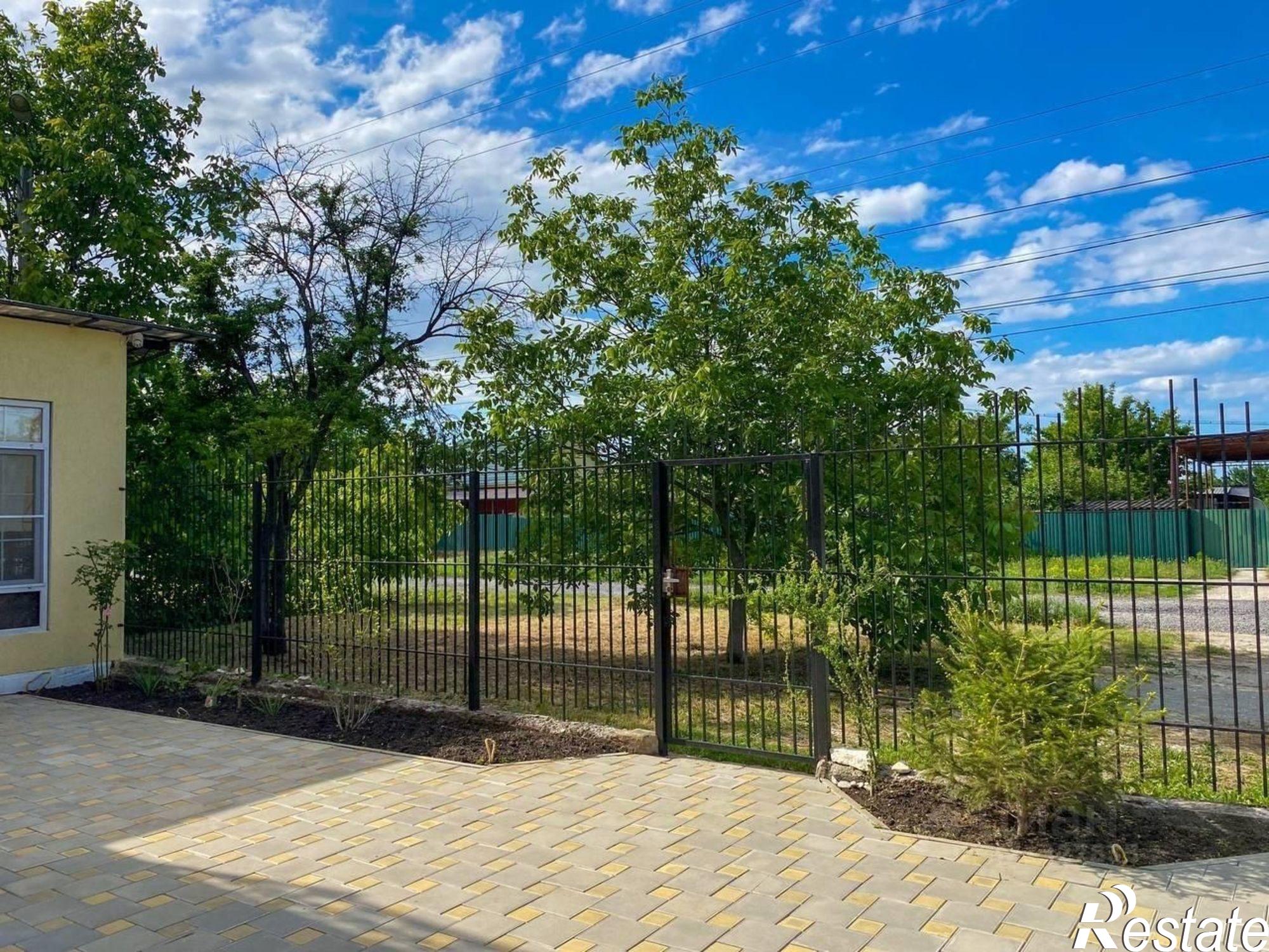 Купить дачу, дом, коттедж за 8 300 000 рублей на Абинск, улица Победы