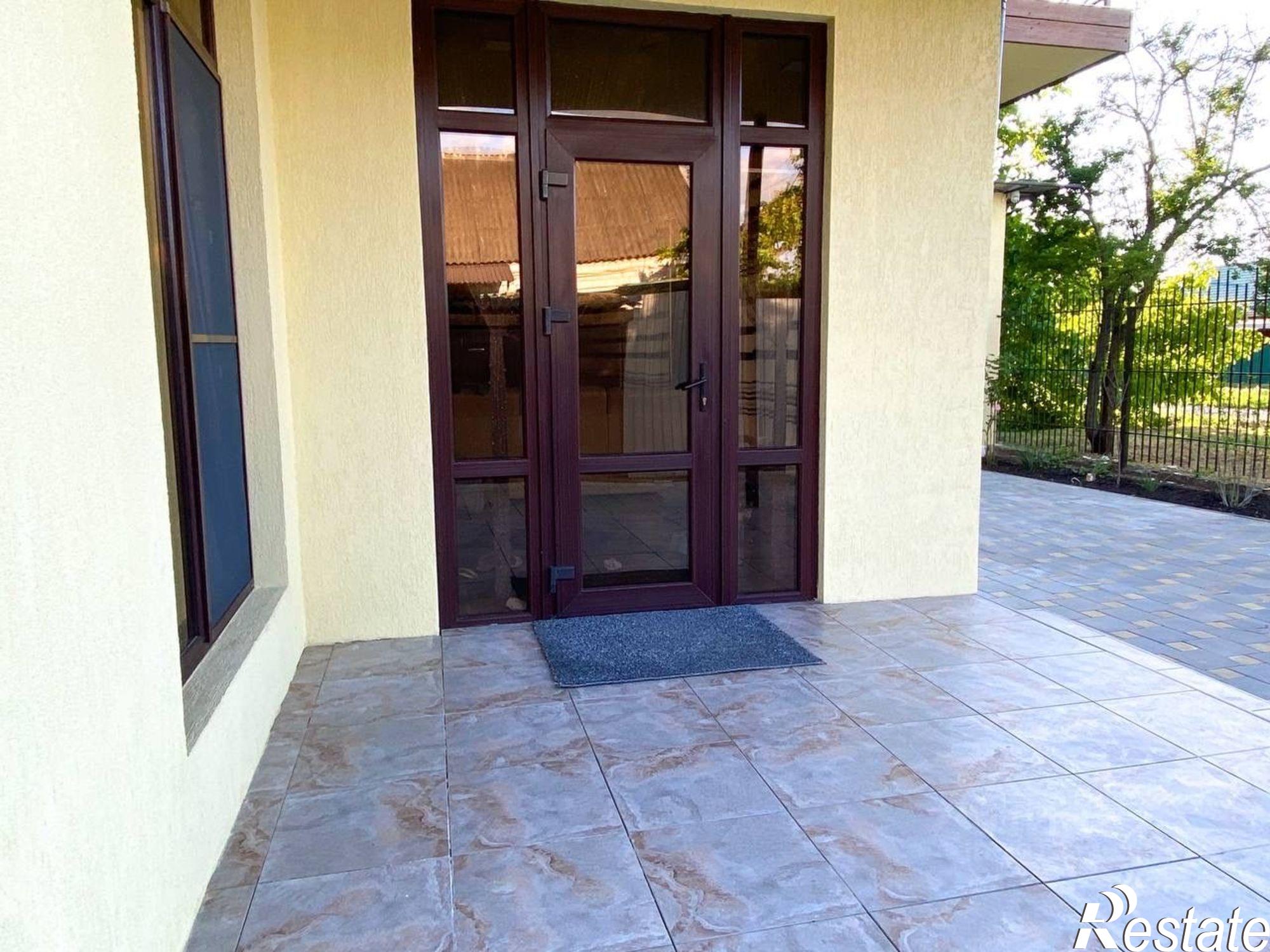 Купить дачу, дом, коттедж за 8 300 000 рублей на Абинск, улица Победы