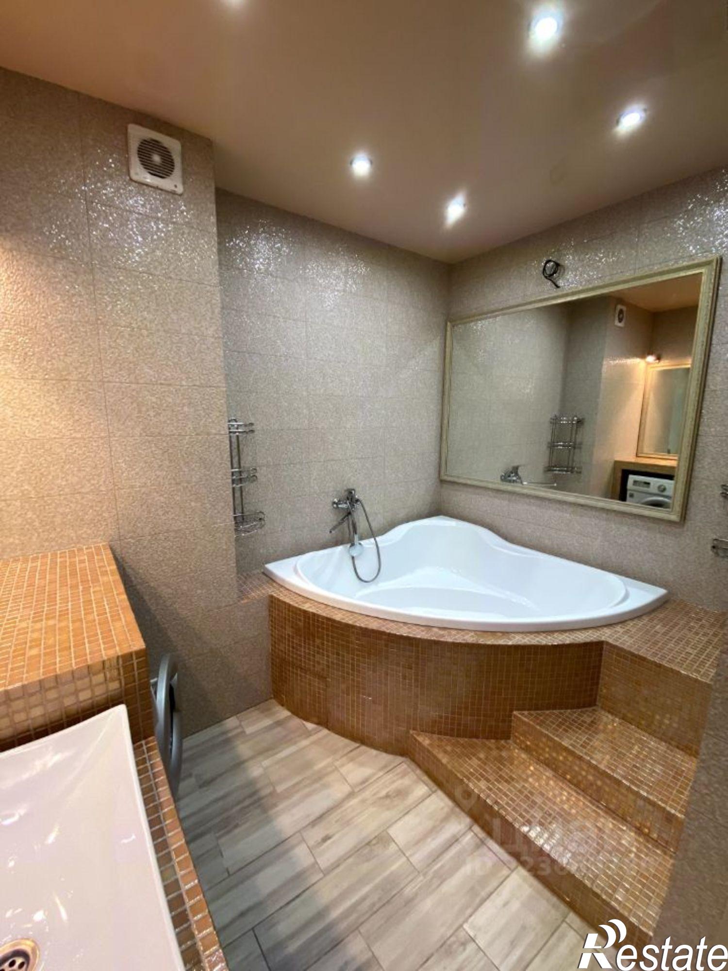 Купить квартиру за 9 000 000 рублей на улица Орджоникидзе, 51А