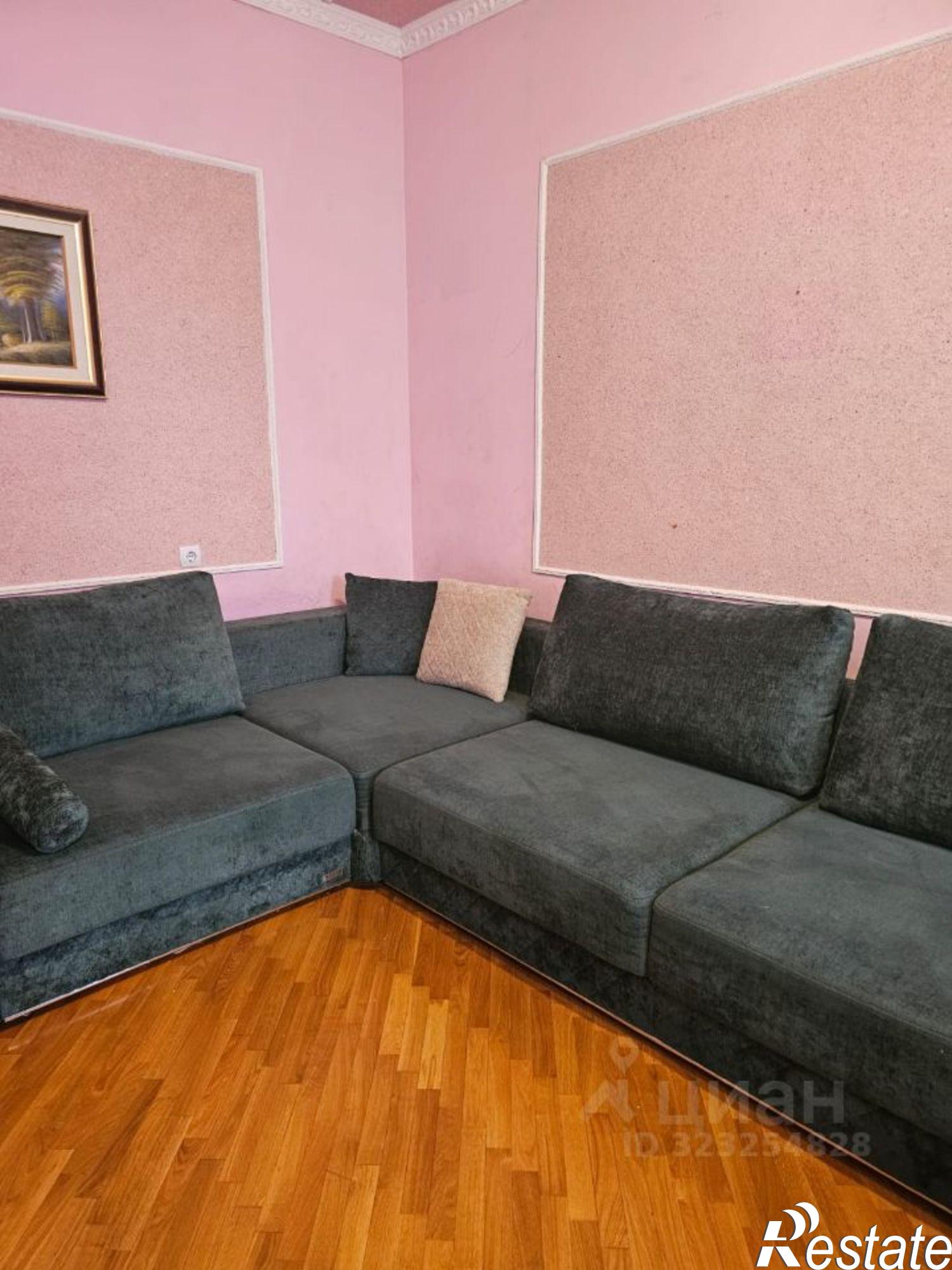 Купить дачу, дом, коттедж за 18 500 000 рублей на Ейск, улица Есенина, 18