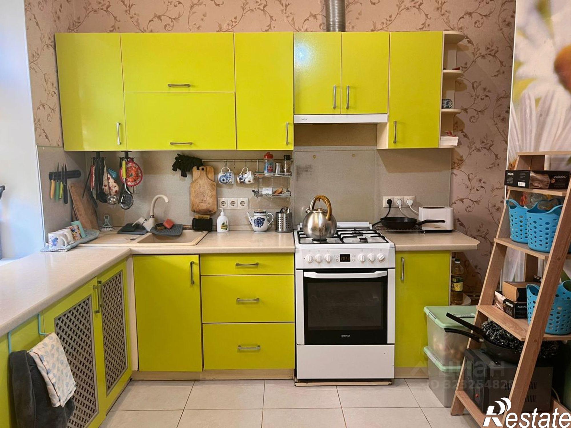 Купить дачу, дом, коттедж за 18 500 000 рублей на Ейск, улица Есенина, 18