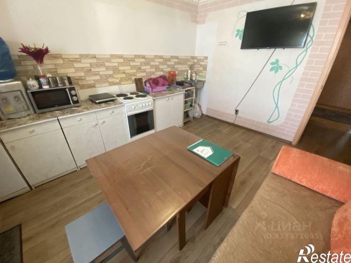 2-комн квартира улица 50 лет Октября, 98,  д. 98