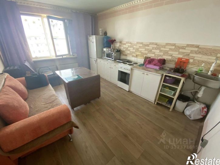 2-комн квартира улица 50 лет Октября, 98,  д. 98