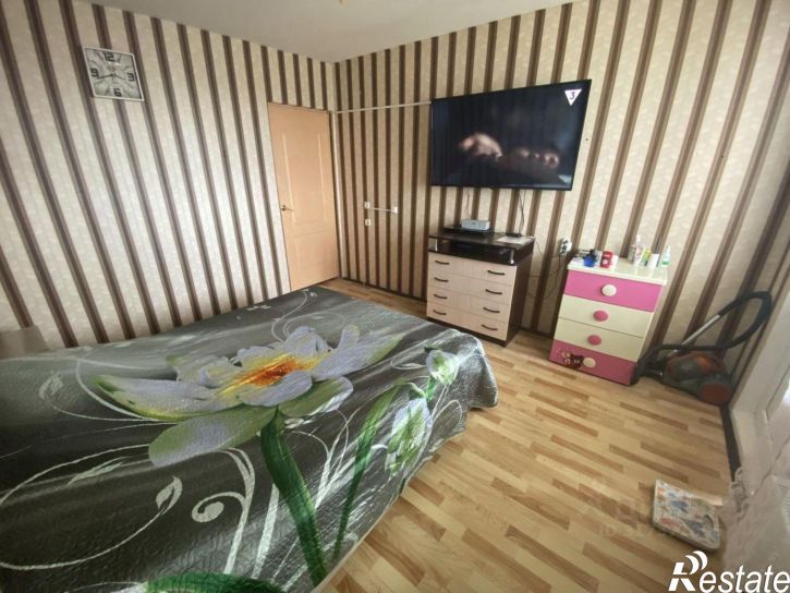 2-комн квартира улица 50 лет Октября, 98,  д. 98