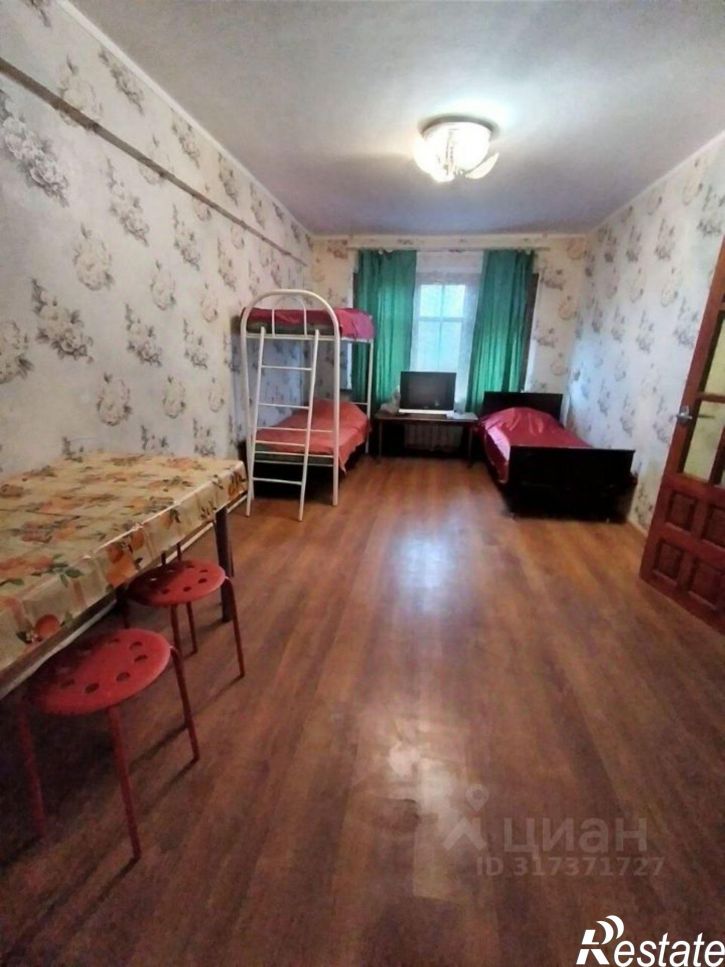 2-комн квартира улица 50 лет Октября, 28,  д. 28