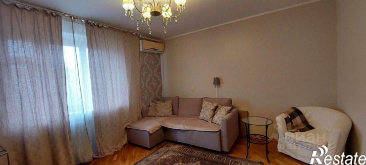 4-комн квартира улица 50 лет Октября, 42,  д. 42