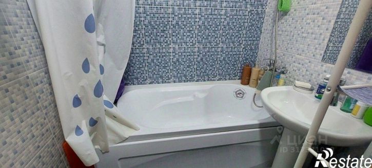 4-комн квартира улица 50 лет Октября, 42,  д. 42