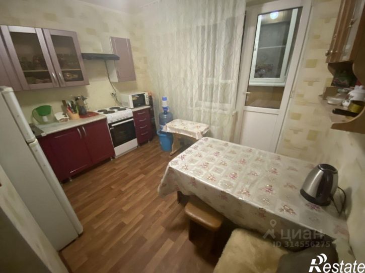 2-комн квартира улица 50 лет Октября, 102,  д. 102