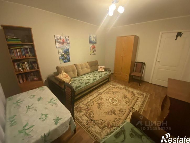 2-комн квартира улица 50 лет Октября, 102,  д. 102