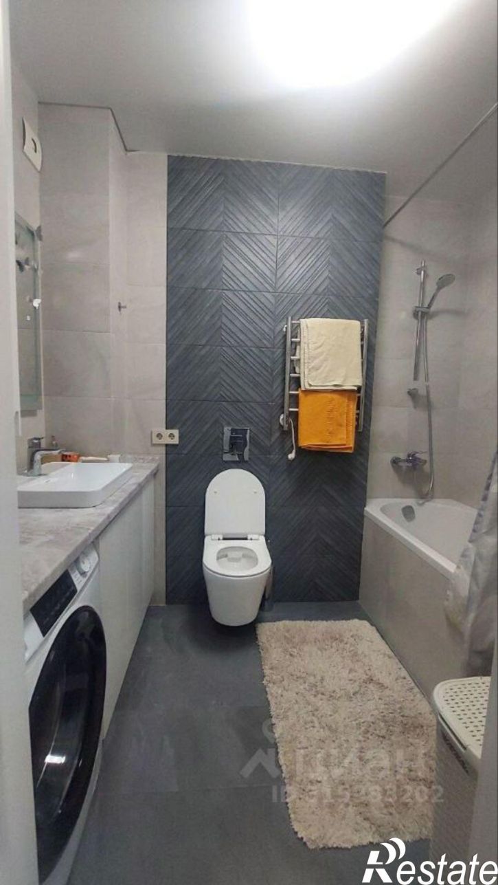 3-комн квартира улица 50 лет Октября, 46/1,  д. 46/1