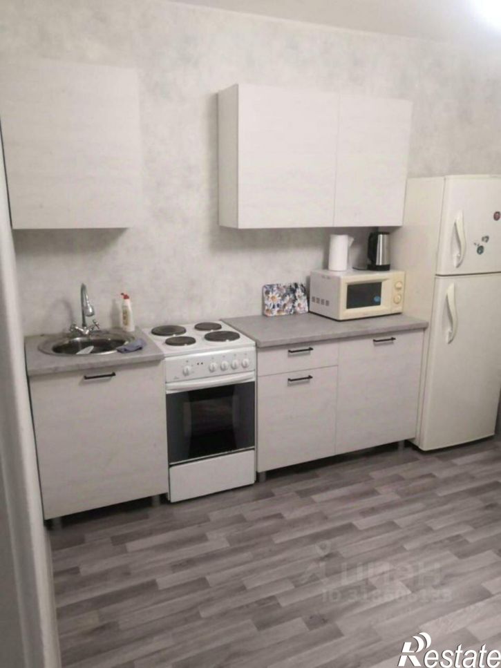 1-комн квартира улица 50 лет Октября, 98,  д. 98