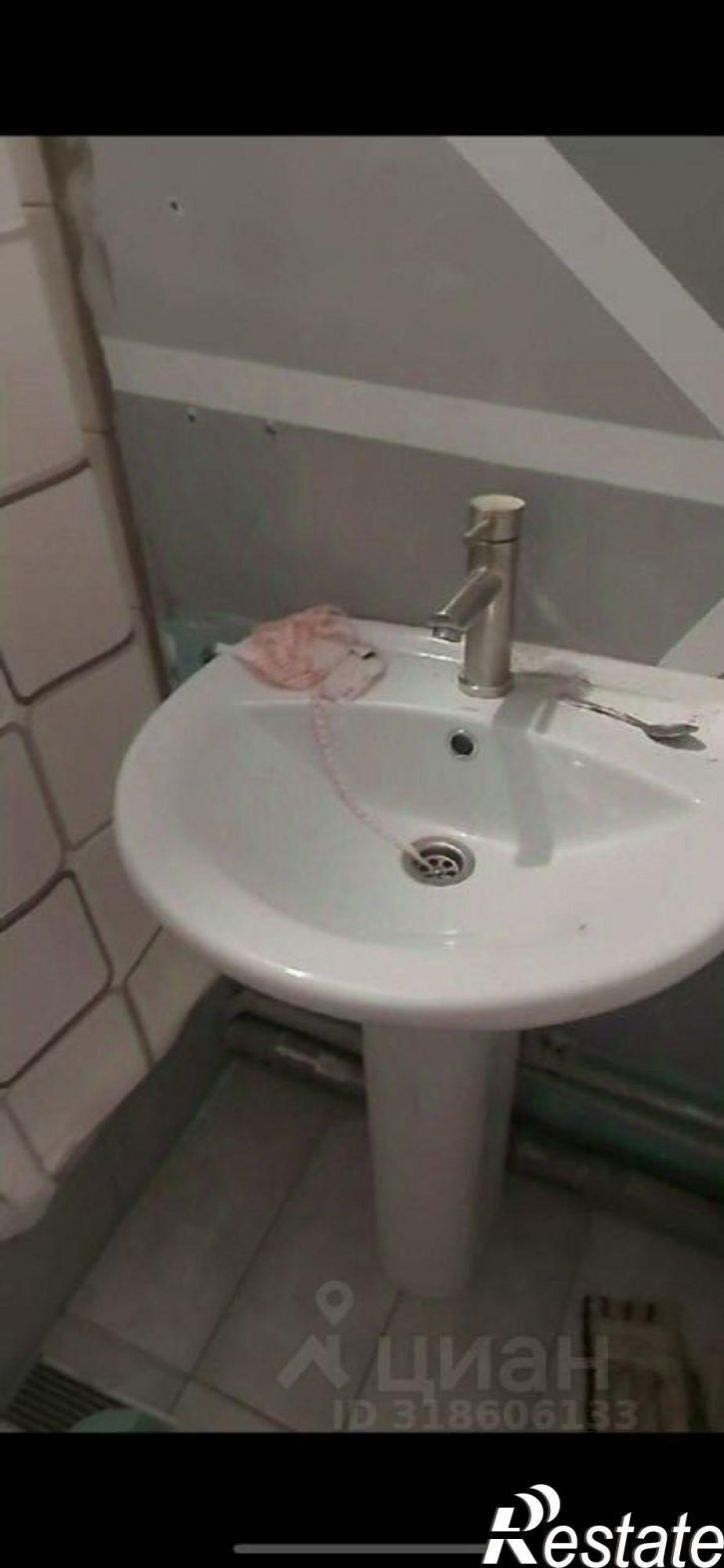 1-комн квартира улица 50 лет Октября, 98,  д. 98