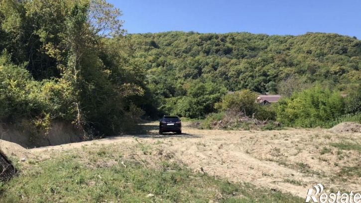 Земельный участок