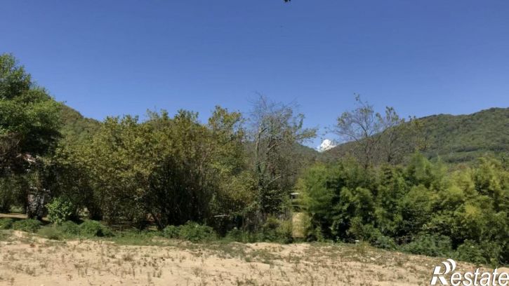 Земельный участок