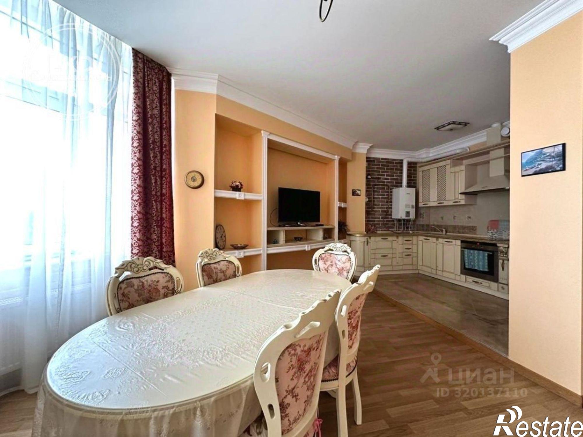 Купить квартиру за 20 200 000 рублей на ул Приморская, 49