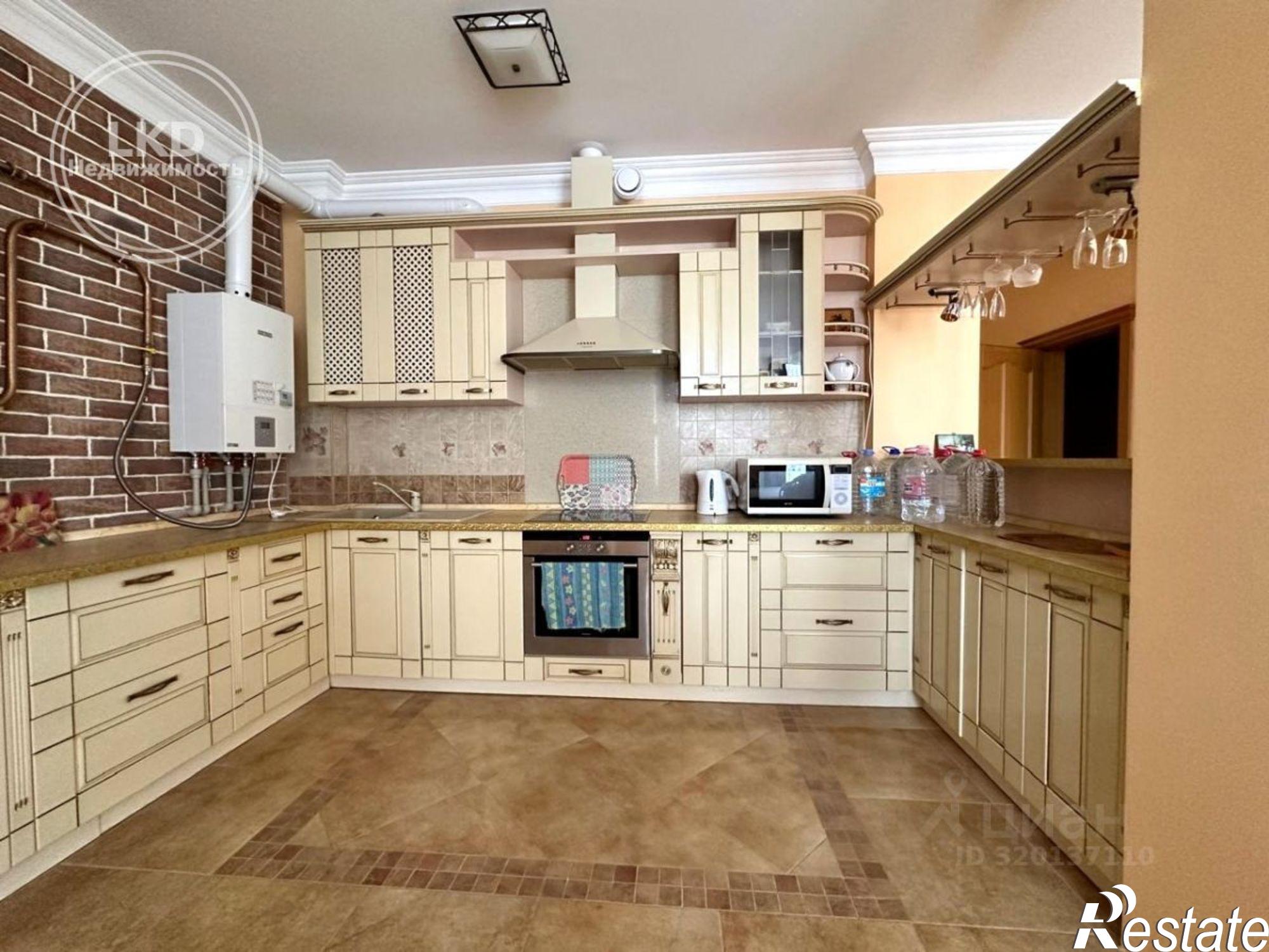 Купить квартиру за 20 200 000 рублей на ул Приморская, 49