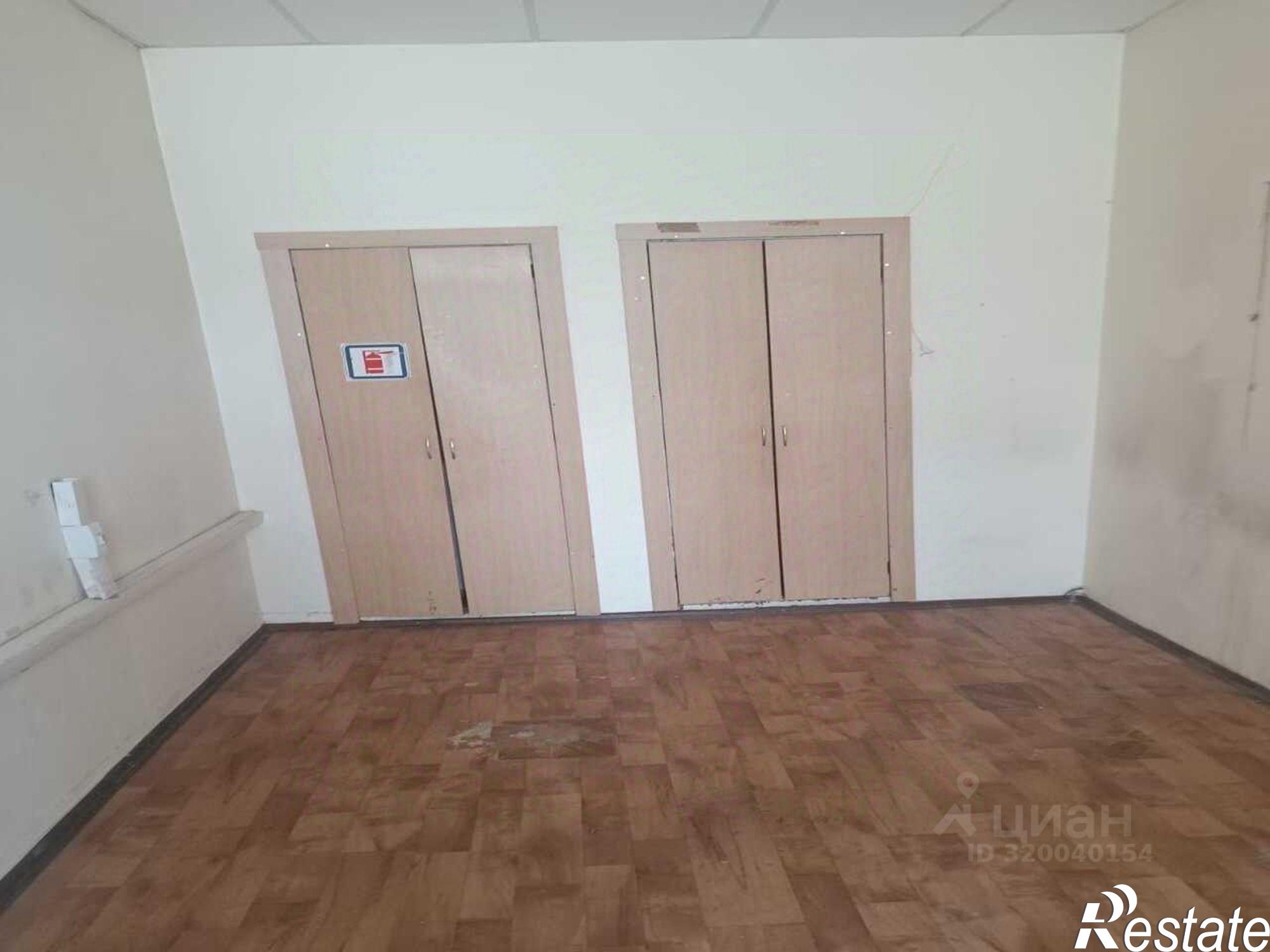 Сдать офис, помещение под офис за 14 000 рублей на улица Ворошилова, 37