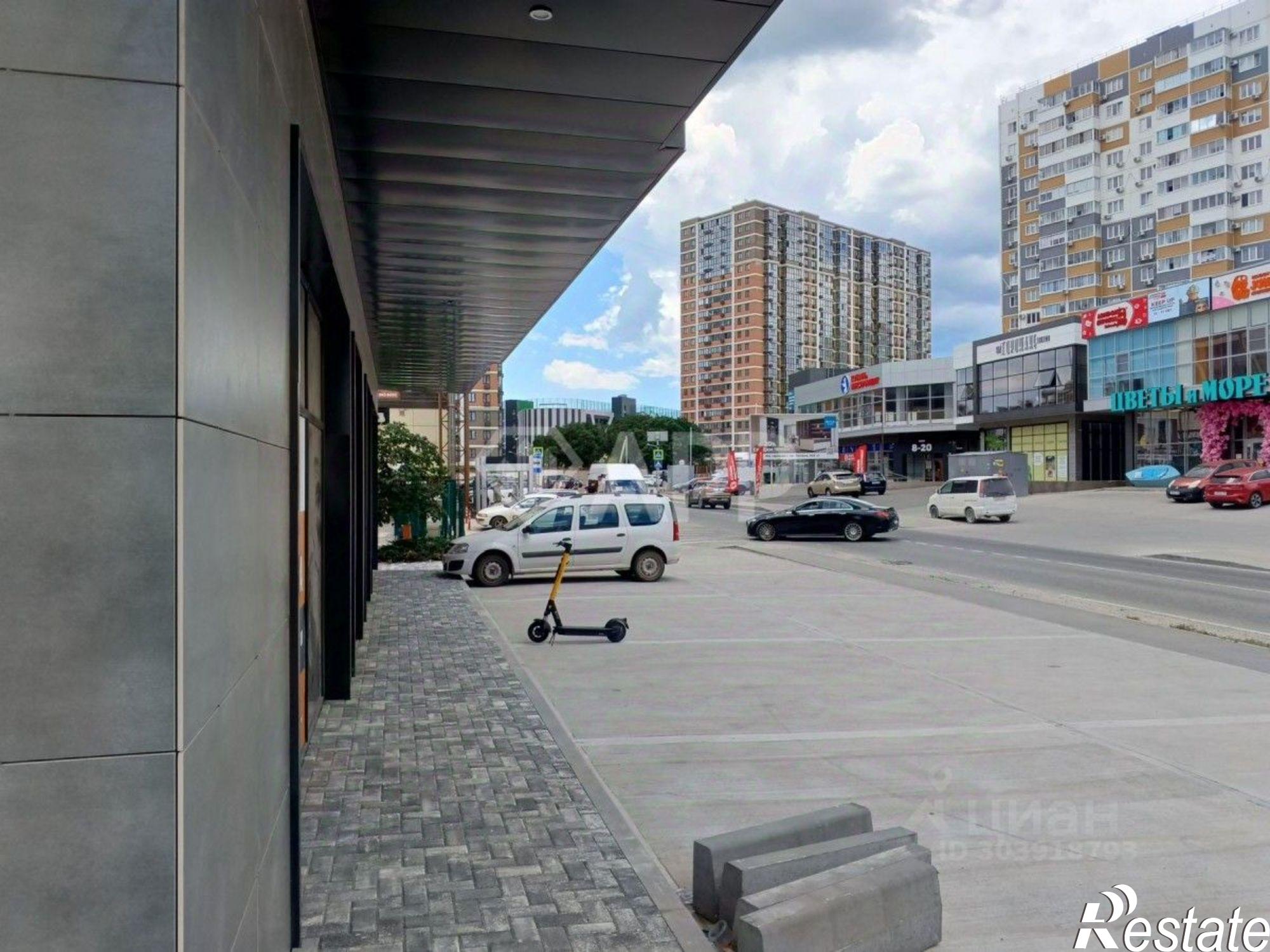 Сдать торговое помещение за 270 000 рублей на пр-кт Дзержинского, 239